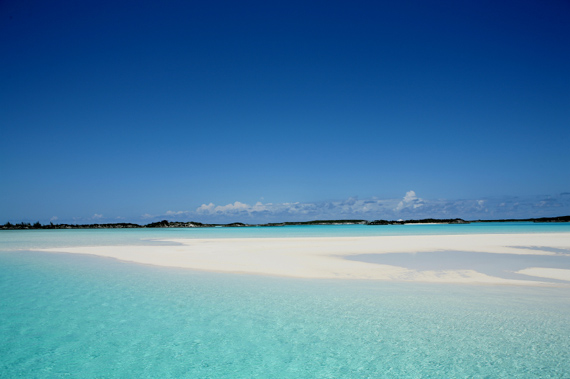 Crytal clear lagoons and sandbanks in The Bahamas, Caribbean.
