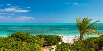 Turks and Caicos Villa Rentals - Reef Beach House, Grace Bay Beach, Providenciales (Provo), Turks and Caicos Islands.